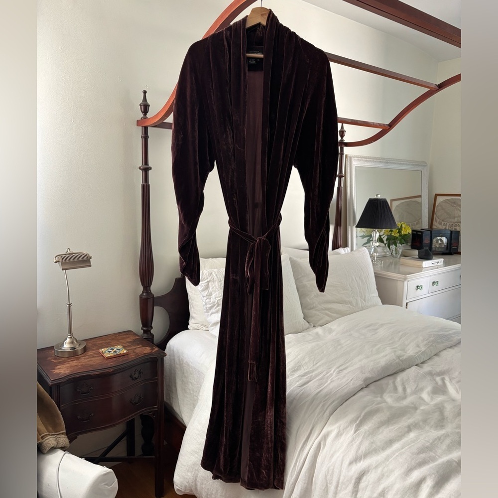 J. Peterman Brown Silk Blend Velvet Fancy Robe